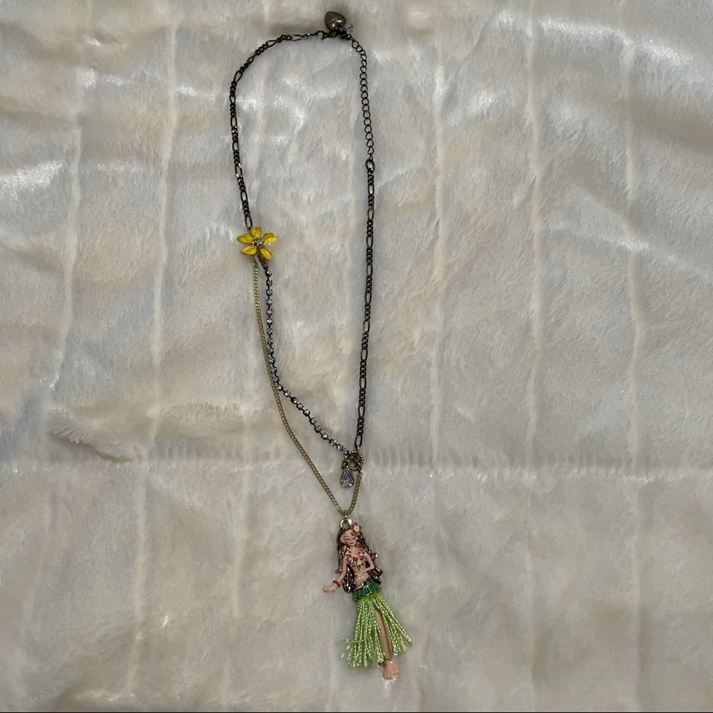 Betsey Johnson necklace